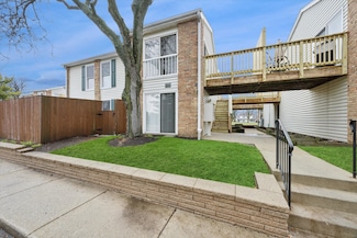 1860 Huntington Blvd Unit E, Hoffman Estates, IL 60169