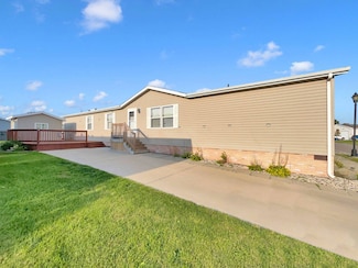 9849 Rembrandt Way, Fenton, MI 48430