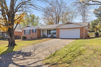 1638 Green Hill Dr, Hixson, TN 37343