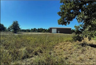 701 Maris Ln, Franklin, TX 77856
