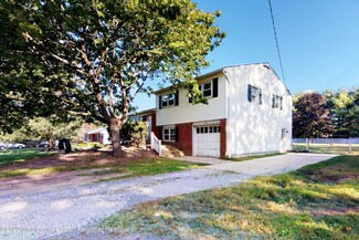 919 Monmouth Rd, Cream Ridge, NJ 08514