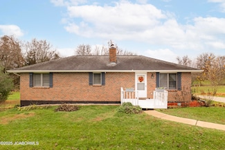 299 Hunter Ln, Holts Summit, MO 65043
