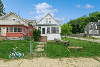 1302 69th St, Kenosha, WI 53143