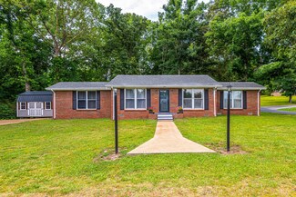 1823 E Haleys Creek Rd, Centerville, TN 37033