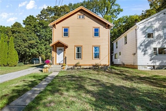 86 Myrtle St, Le Roy, NY 14482
