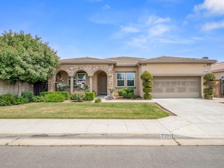 7993 N Justin Ave, Fresno, CA 93720