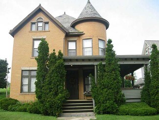 410 Arthur Ave, Scottdale, PA 15683