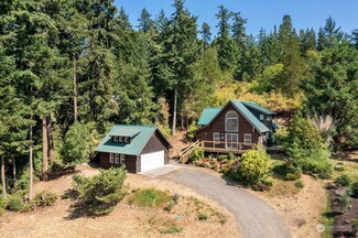425 Westcott Dr, Friday Harbor, WA 98250