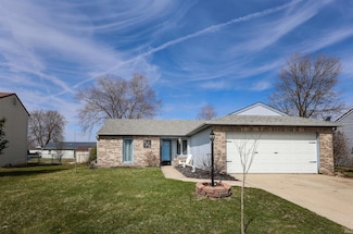 711 Aurora Knoll Ln, Fort Wayne, IN 46825