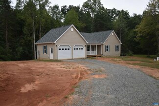280 Farm Ridge Dr, Stanardsville, VA 22973