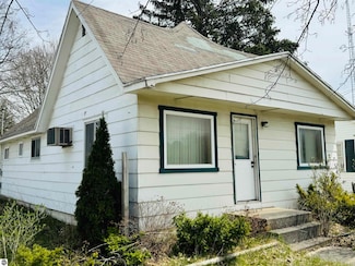 408 N Michigan Ave, Manton, MI 49663