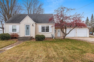 1659 9th St, Green Bay, WI 54304