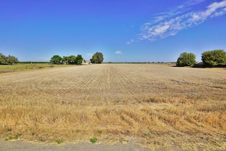 14675 17th Ave, Lemoore, CA 93245