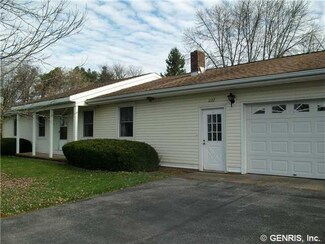 1137 Nine Foot Rd, Phelps, NY 14532