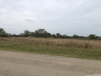 000 McCaughan Rd, Poteet, TX 78065