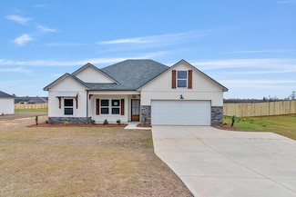2003 Silcox Rd, Ashford, AL 36312