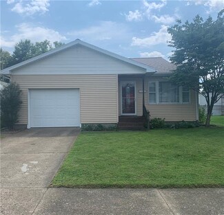 309 E 4th St, West Lafayette, OH 43845