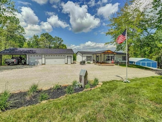 3940 Red Hill Rd, Taswell, IN 47175