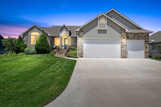 1112 E Park Glen Ct, Clearwater, KS 67026
