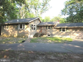 830 Jarvis Rd, Sicklerville, NJ 08081