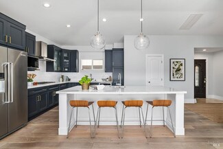 900 Valley View Ln, Mill Valley, CA 94941