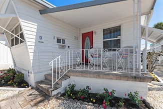 4851 W Gandy Blvd Unit B7L9, Tampa, FL 33611