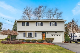 4532 Lincoln Dr, Gasport, NY 14067