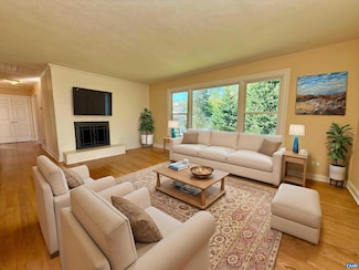 405 Moseley Dr, Charlottesville, VA 22903