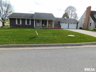 601 E 2nd St, Tipton, IA 52772