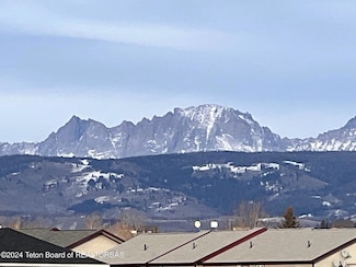 5 Par Ave, Pinedale, WY 82941