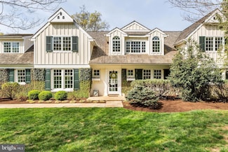 8 Rabbit Run Rd, Malvern, PA 19355