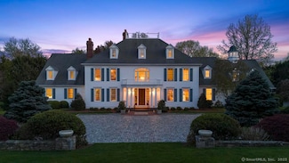 21 Queens Grant Dr, Fairfield, CT 06824