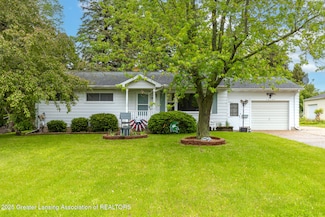 15157 Chetwyn Dr, Lansing, MI 48906