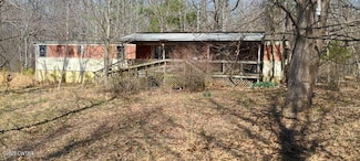 3205 Foundry Hill Rd, Puryear, TN 38251