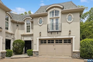 511 Bellaire Dr, Demarest, NJ 07627