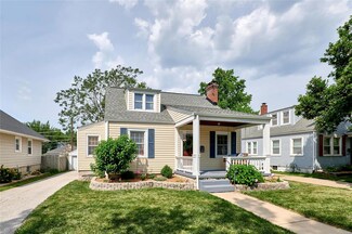 1721 W Adams St, Saint Charles, MO 63301