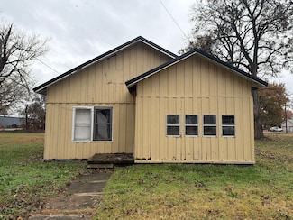 613 Lake St, Ridgely, TN 38080