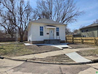 3130 Dace Ave, Sioux City, IA 51105