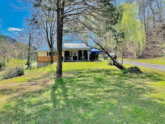 465 Gum St, White Sulphur Springs, WV 24986