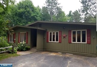 8824 Palm Rd, Britt, MN 55710