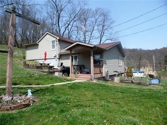 255 Short St, Coal Center, PA 15423