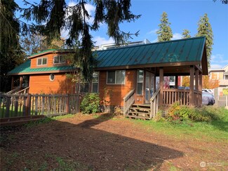 407 Madrona Way NE Unit 31, Bainbridge Island, WA 98110