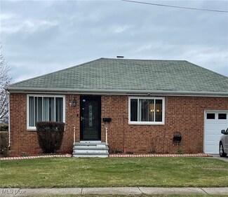 15410 Edgecliff Ave, Cleveland, OH 44111