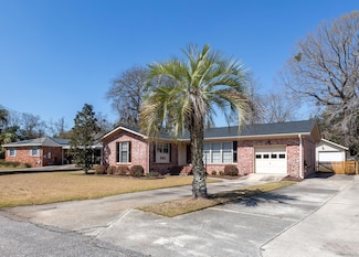 1258 Redeemer Dr, Hanahan, SC 29410