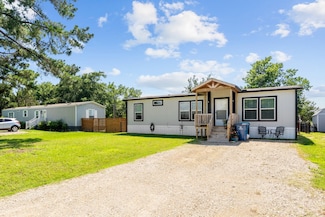 439 Masthead Rd, Mabank, TX 75156