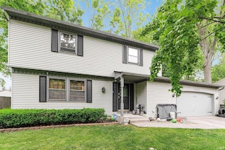 6601 Bennington Dr, Fort Wayne, IN 46815