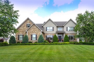 5704 Fairmeadow Ct, Clarence Center, NY 14032