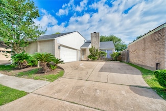 7822 Hummingbird St, Houston, TX 77071