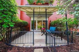 19710 W 13 Mile Rd Unit 107, Beverly Hills, MI 48025