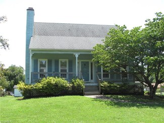 3130 Bethania Ridge Rd, Pfafftown, NC 27040